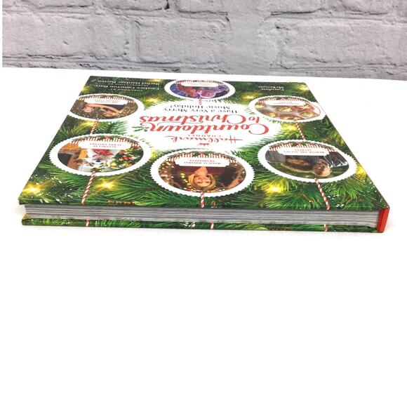 Hallmark Channel Countdown to Christmas Have A Very Merry Movie Holiday - Picture 5 of 12